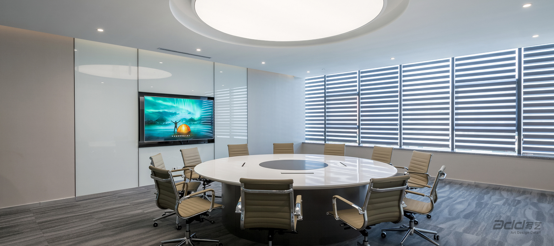 正海生(sheng)物(wù)辦(bàn)公(gōng)樓裝(zhuang)修-圓形會議室-pc