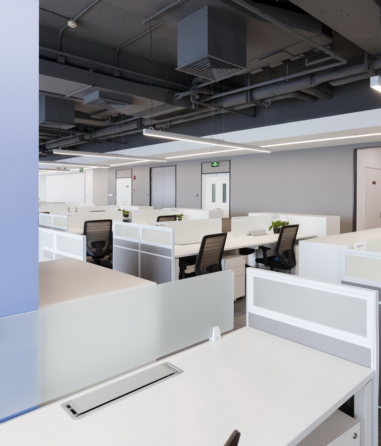 羅賓遜全球物(wù)流辦(bàn)公(gōng)室裝(zhuang)修-辦(bàn)公(gōng)區(qu)-pc